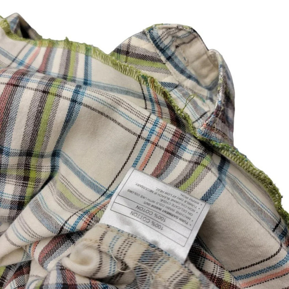 Ariat  Women's Plaid Western Fringe Snap Button Down Top Size Medium - Picture 8 of 8
